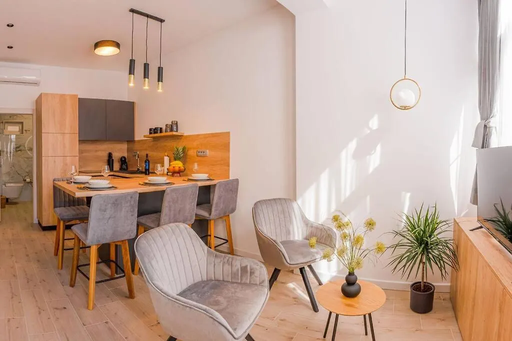 Apartment Luksuzni Apartman Ribica U Samom Centru Grada Split